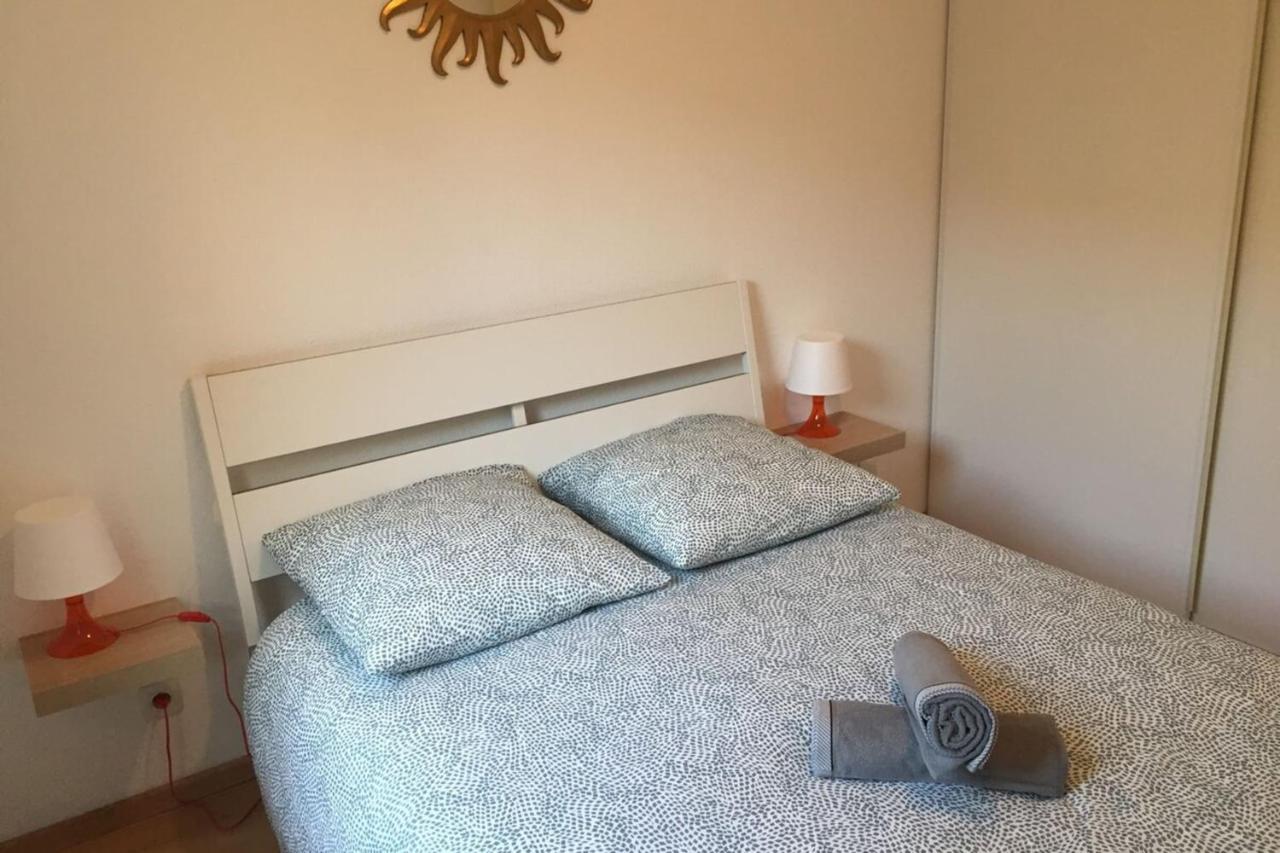 Apartamento Les Jardins De Louise-2 Pers Avec Parking-Terrasse Vénissieux Exterior foto