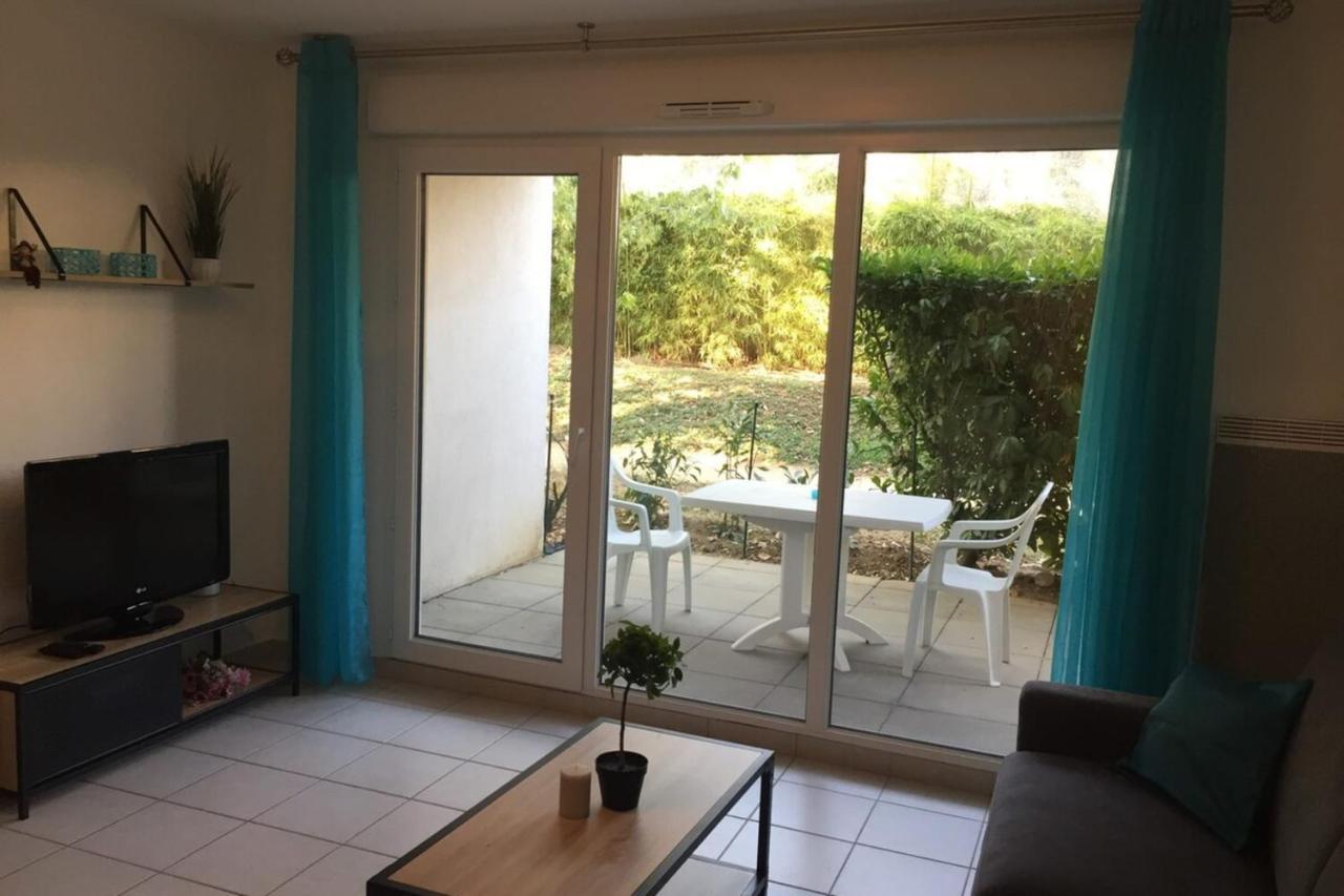 Apartamento Les Jardins De Louise-2 Pers Avec Parking-Terrasse Vénissieux Exterior foto
